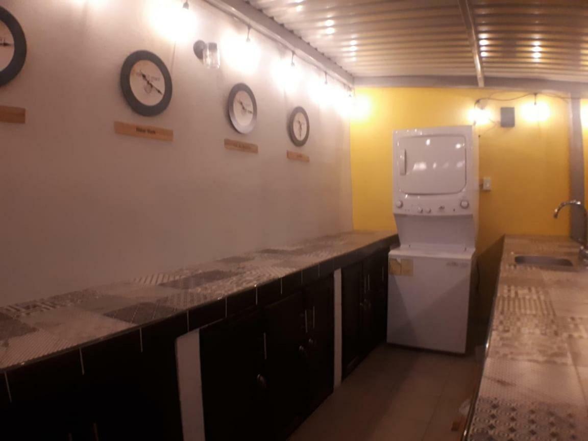 ラパスNuevos Departamentos Centro Historico A 200 Mts Del Maleconアパートメント エクステリア 写真